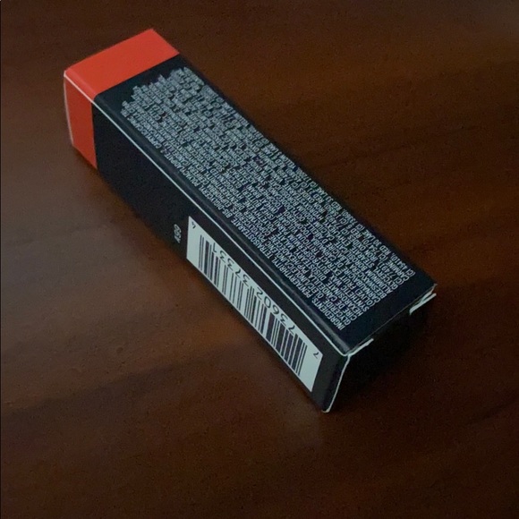 Brand new MAC cremesheen lipstick in pretty boy - Picture 3 of 4